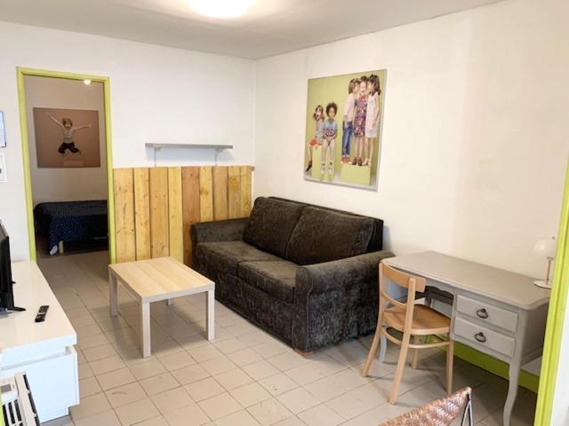 Le Depot Studio Du Petit Port Champvert Exterior photo